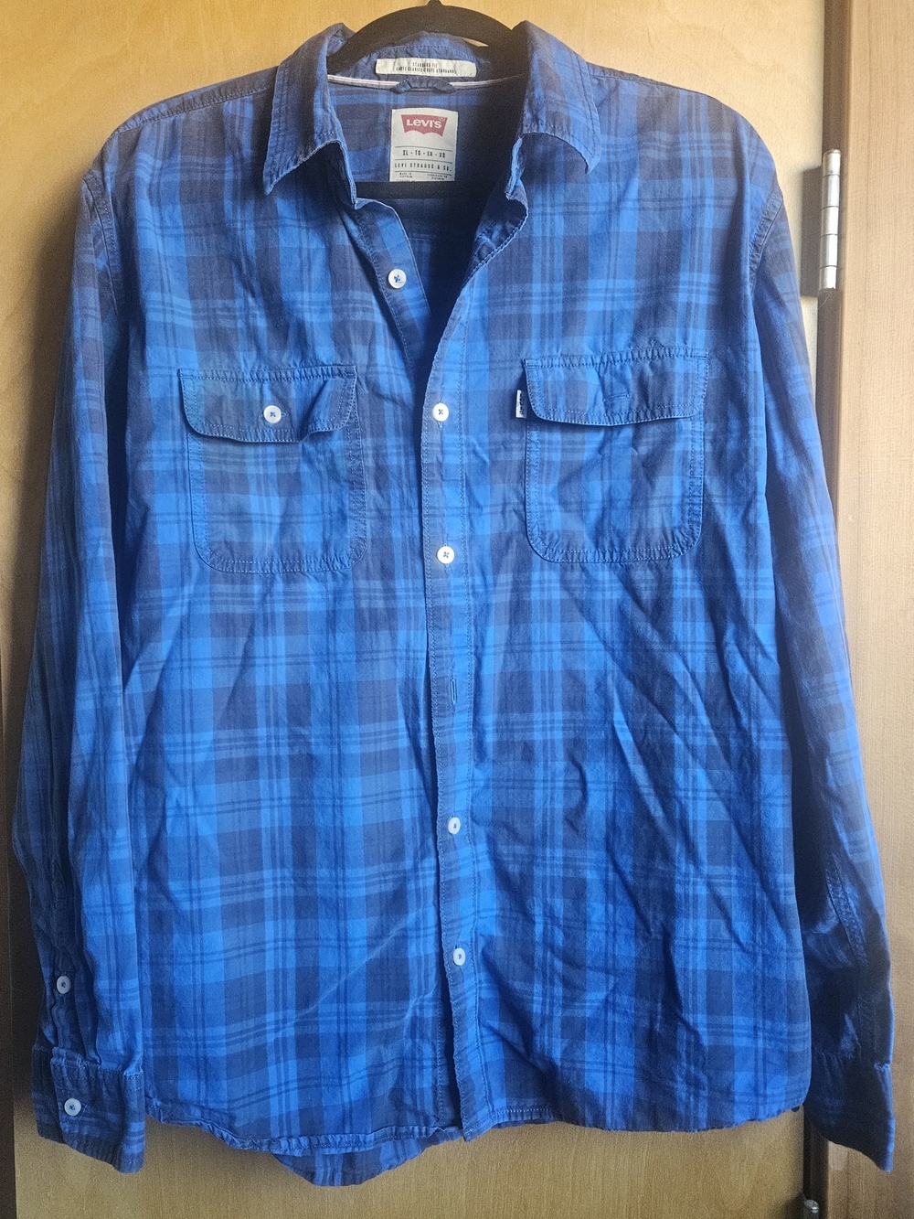 Levi's Men's Blue Plaid Button-Up Shirt Jacket